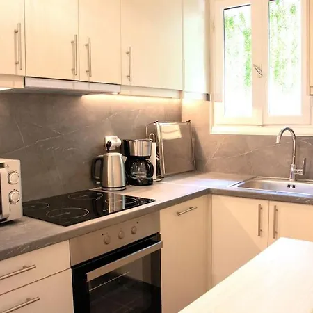 Apartment Of The Square *